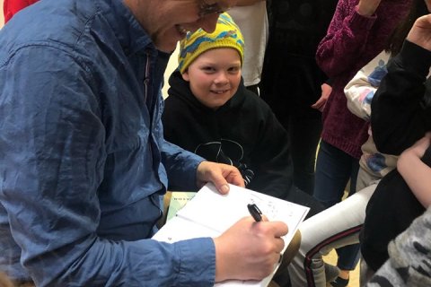 Gunnar Helgason rithöfundur heimsótti Sandgerðisskóla