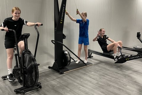 Jólastöðvar unglinga