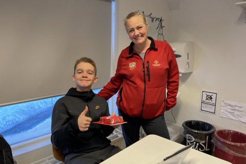 Gjöf frá Slysavarnadeildinni Unu í Garði